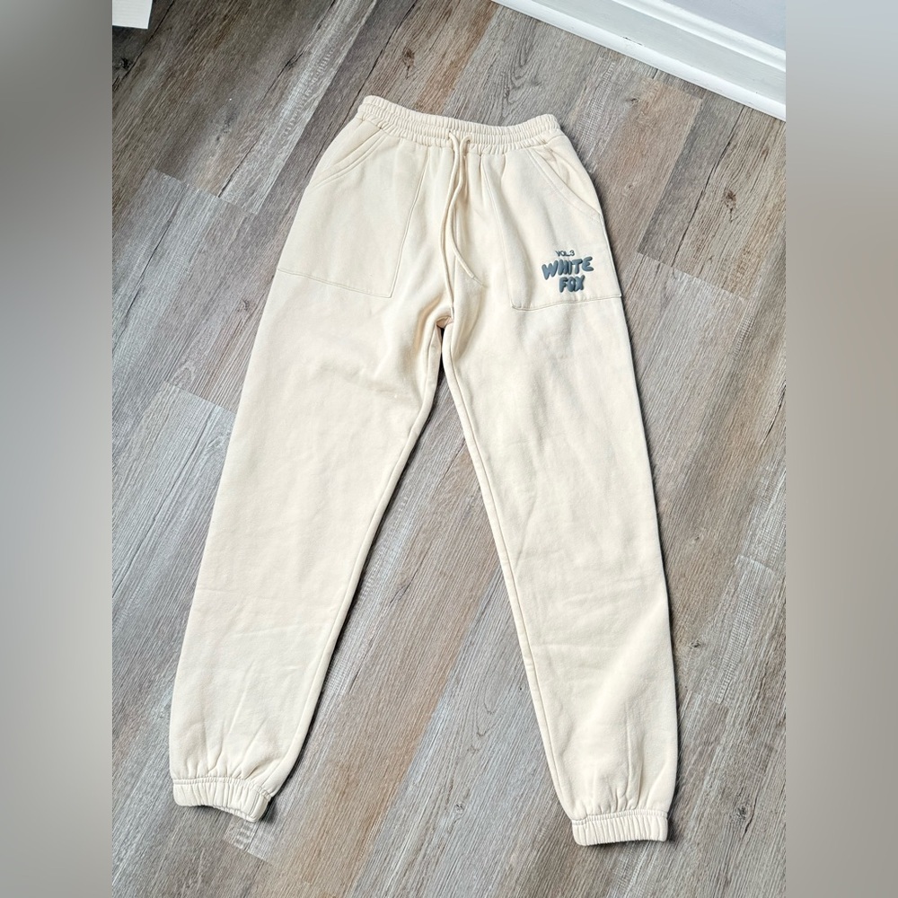 White Fox Offstage Sweatpants Pebble Cream Beige Sweatpants Joggers Size XS S - Picture 3 of 12